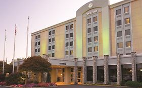 Doubletree Hilton Pittsburgh Airport
